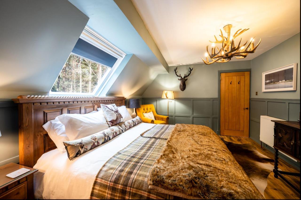 Bed and Breakfast White Rose Tower Invergordon Esterno foto