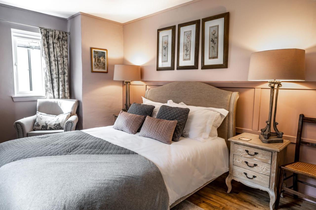 Bed and Breakfast White Rose Tower Invergordon Esterno foto